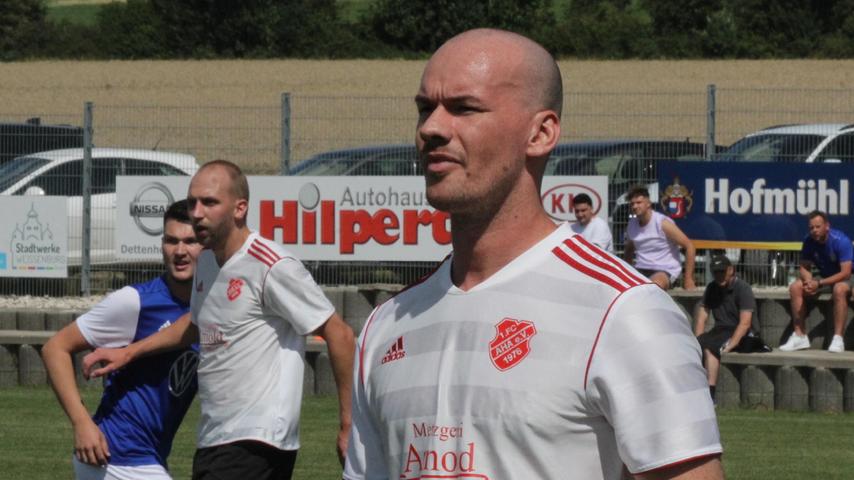 Dreifacher Torschütze: Jakob Hinderer, Spielertrainer des FC Aha.