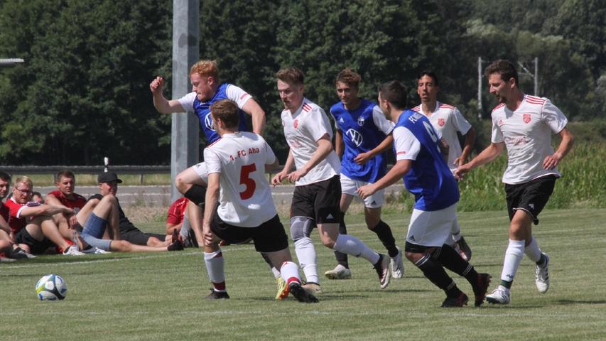 Der FC Nagelberg und der FC Aha lieferten sich ein torreiches und umkämpftes Auftaktspiel in der Kreisklasse West. Endstand: 3:3.