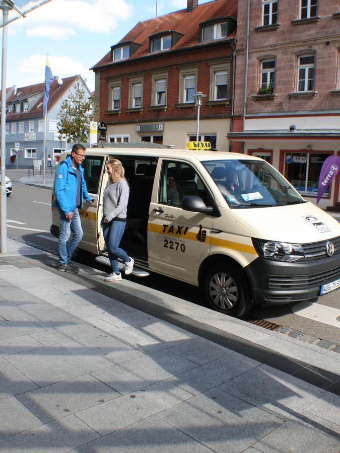 Bei der Wende hin zu einer klimafreundlichen und nachhaltigen Mobilität in Gunzenhausen spielt der öffentliche Personennahverkehr eine große Rolle.
Bei der Wende hin zu einer klimafreundlichen und nachhaltigen Mobilität in Gunzenhausen spielt der öffentliche Personennahverkehr eine große Rolle.