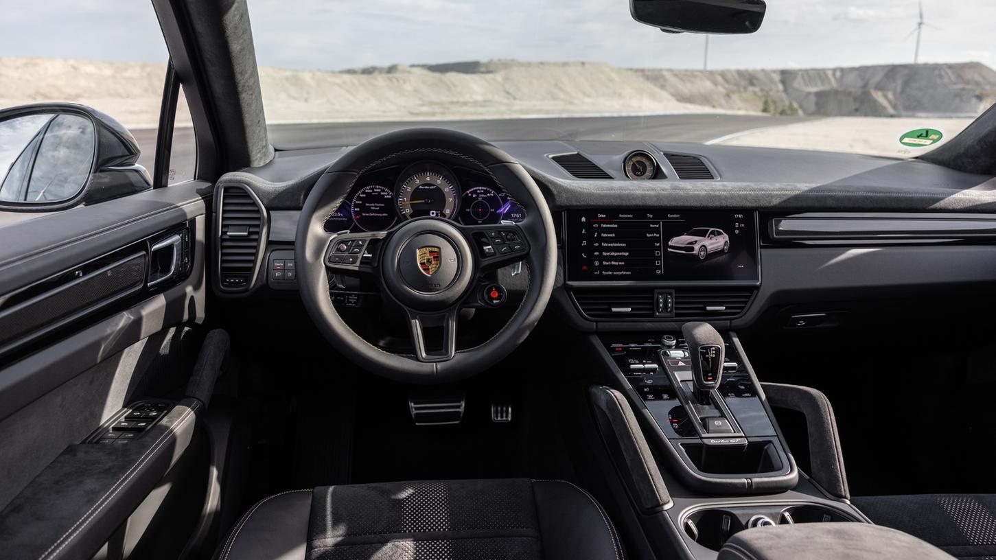 Luxusgüter wie ein Porsche Cayenne dürfen derzeit nicht aus der EU nach Russland ausgeführt werden. Luxusgüter wie ein Porsche Cayenne dürfen derzeit nicht aus der EU nach Russland ausgeführt werden.