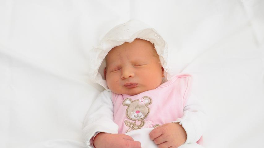 Die kleine Mia Emma kam am 30. Juli im Süd-Klinikum zur Welt. Dabei war sie 51 Zentimeter groß und 3670 Gramm schwer.