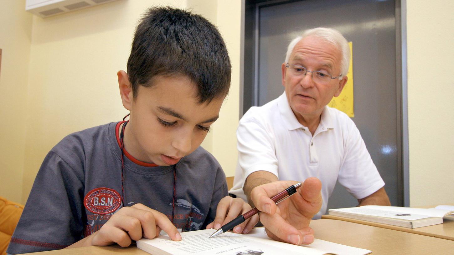 Nürnberg: Wie Lesenlernen Kindern psychisch helfen kann