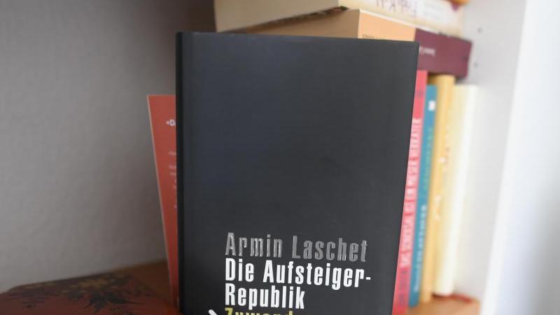 Armin Laschets Buch "Die Aufsteigerrepublik. Zuwanderung als Chance" ist 2009 erschienen.