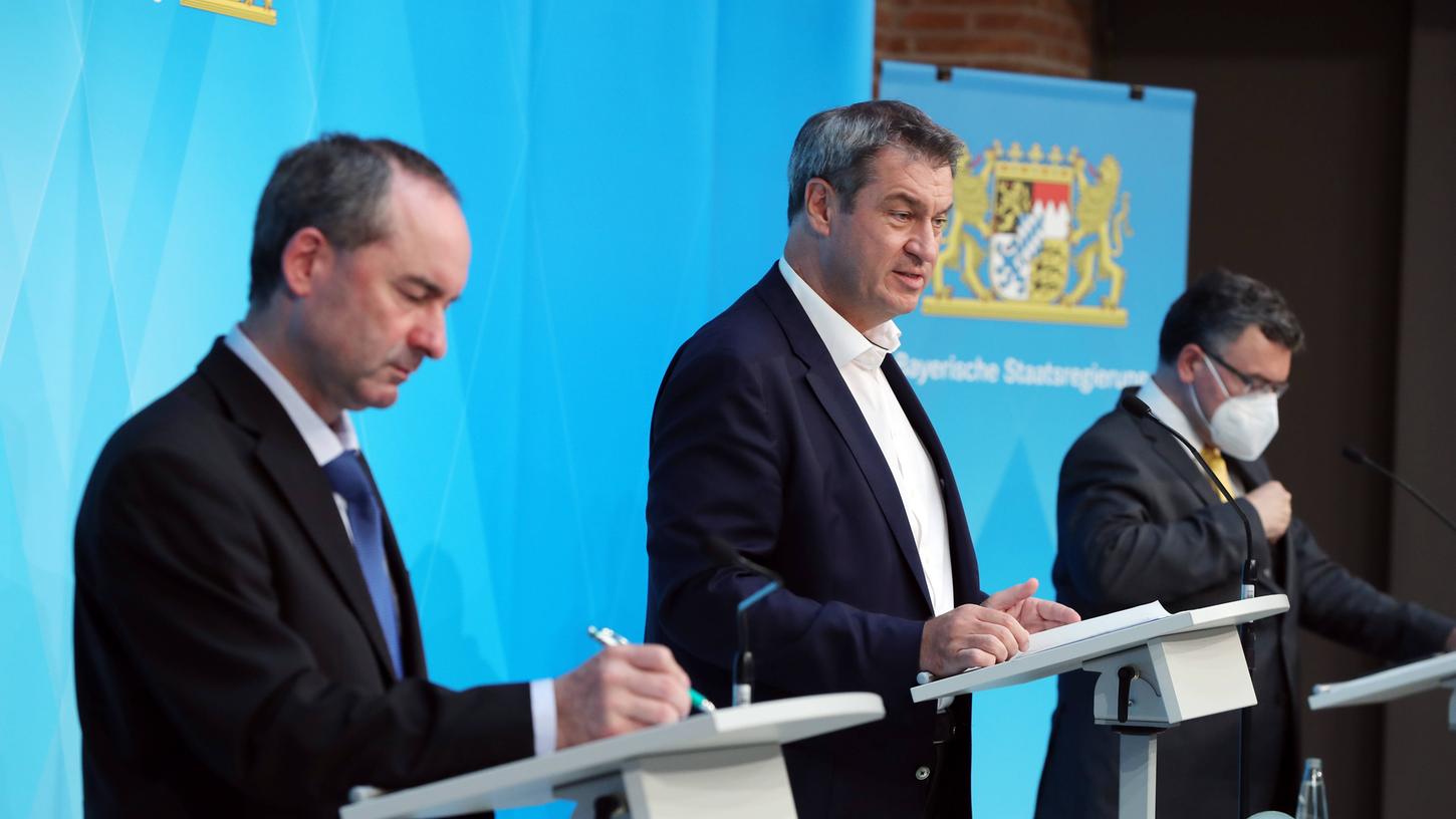 Die Opposition äußert sich zum Clinch zwischen Markus Söder und Hubert Aiwanger.
Die Opposition äußert sich zum Clinch zwischen Markus Söder und Hubert Aiwanger.