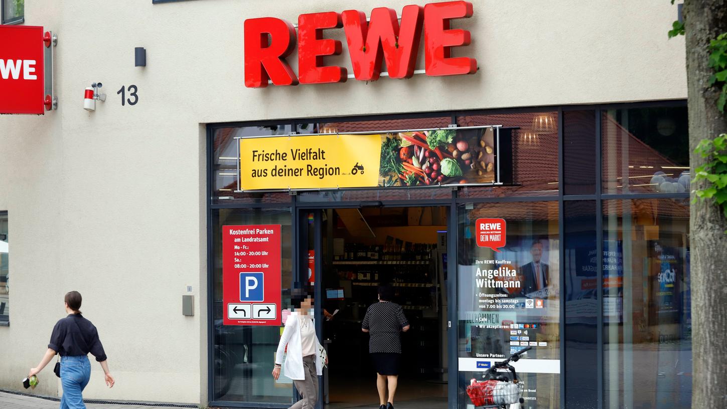 Wer wird die bald leeren Räume des Rewe am Paradeplatz wieder füllen?
Wer wird die bald leeren Räume des Rewe am Paradeplatz wieder füllen?