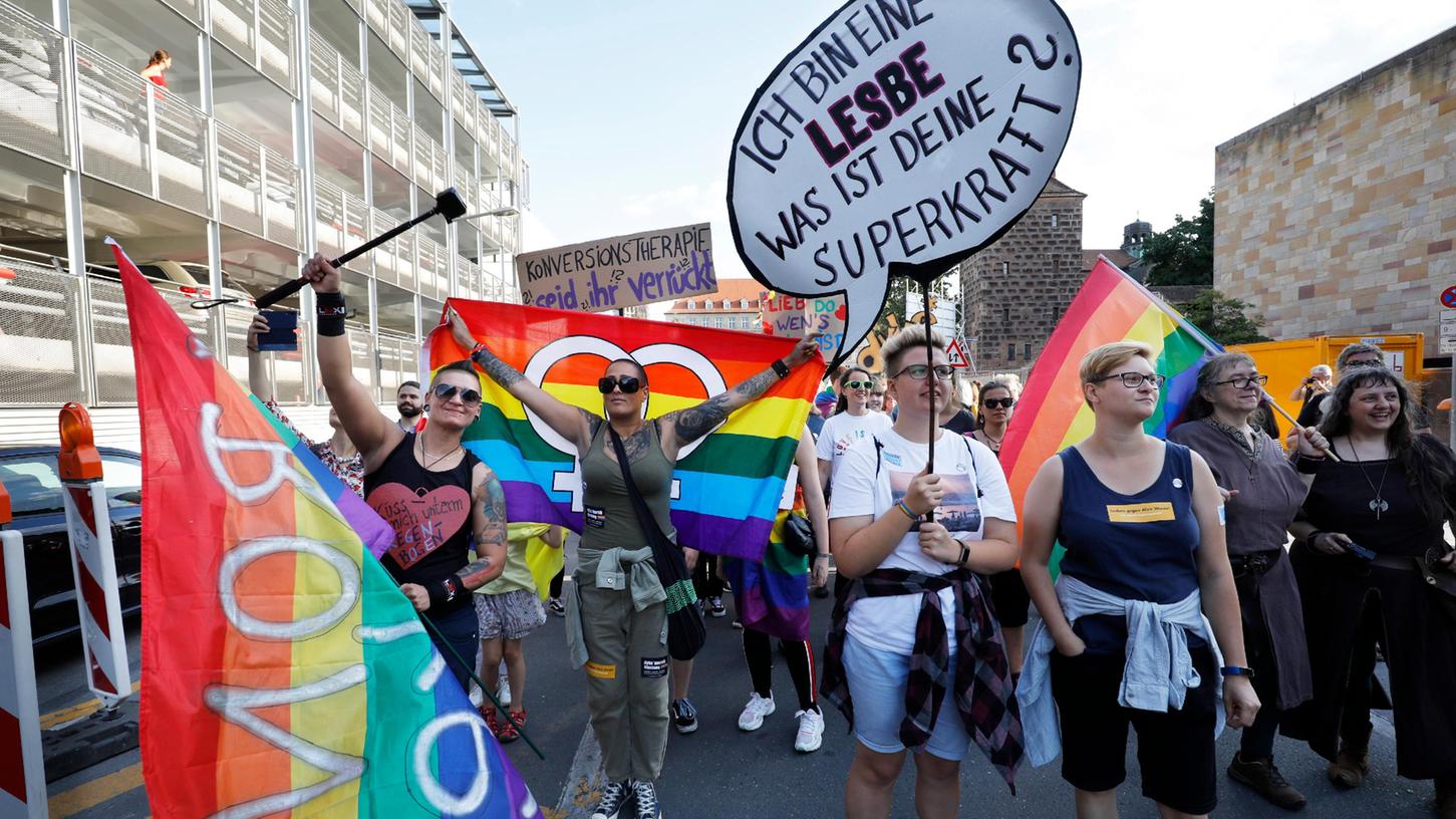 Am Wochenende geht die lesbische Community in Nürnberg auf die Straße.