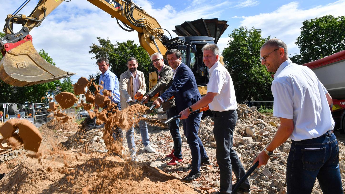 Von links: Alexander Dworschak, Sebastian Körber, Uwe Kirschstein, Rene Fabian, Christoph Reichl und Wolfgang Boengel.
Von links: Alexander Dworschak, Sebastian Körber, Uwe Kirschstein, Rene Fabian, Christoph Reichl und Wolfgang Boengel.