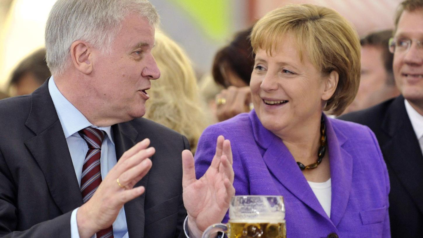 Für Horst Seehofer und Angela Merkel war die politische Welt noch in Ordnung mit klaren lagern und einem Wahlkampf, der auch in die Bierzelte durfte. All das gilt heute nicht mehr.