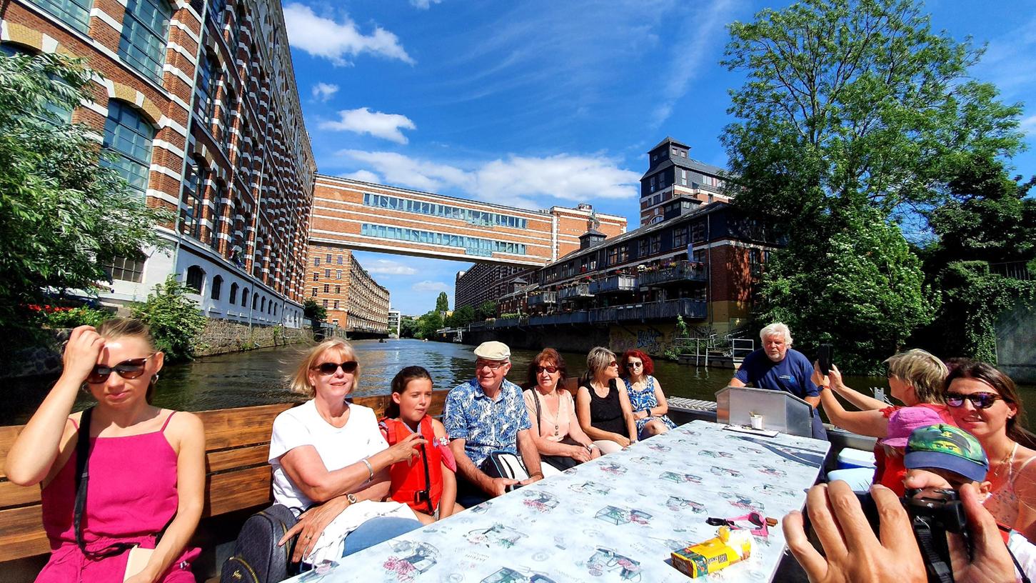 Auch Städtereisen sind klassische Leserreisen - hier eine Bootstour durch Leipzigs Kanäle. Auch Städtereisen sind klassische Leserreisen - hier eine Bootstour durch Leipzigs Kanäle.