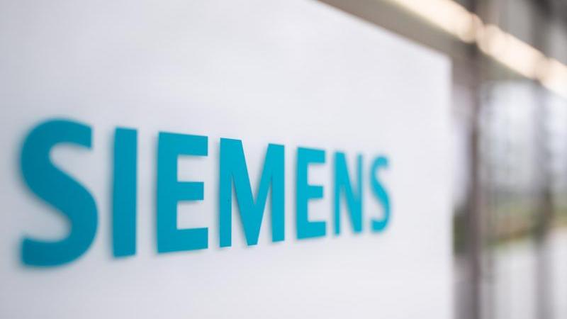 Die Geschäfte beim deutschen Industriekonzern Siemens brummen.