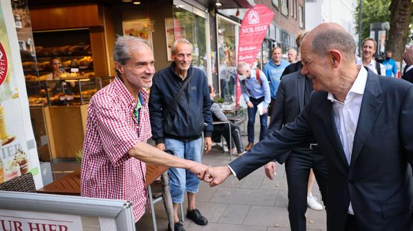 SPD-Kanzlerkandidat Olaf Scholz auf Tour in Hamburg