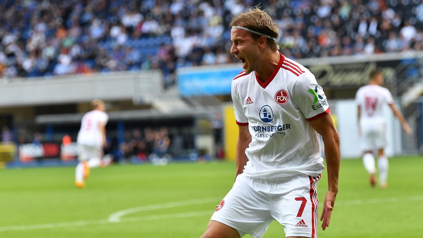 Einer seiner nur zwei Pflichtspiel-Einsätze in der vergangenen Saison: Felix Lohkemper beim 2:2 in Paderborn.
