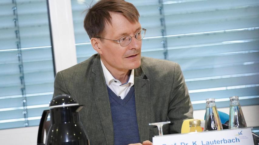 Karl Lauterbach steht in der 2-G-Frage hinter Bayerns Ministerpräsident Söder.
Karl Lauterbach steht in der 2-G-Frage hinter Bayerns Ministerpräsident Söder.