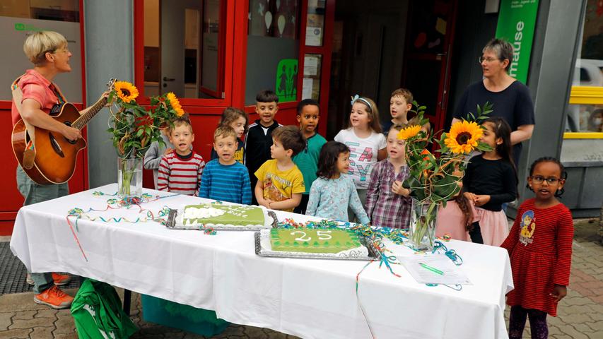 Das SOS-Kinderdorf Nürnberg kann bereits auf eine lange Tradition zurückblicken. Die Kindertagesstätte "Die Rennmäuse" feiert in diesem Jahr ihren 25. Geburtstag.