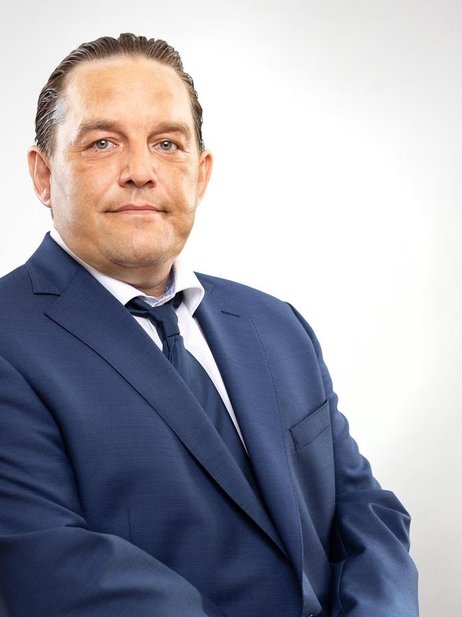 Adam Kunstmann. Adam Kunstmann.