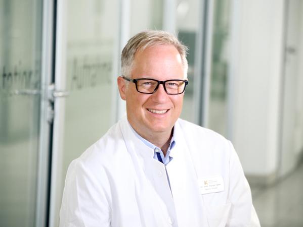 Der neue Chefarzt für Wirbelsäulenchirurgie und Neurochirurgie am Klinikum Altmühlfranken Gunzenhausen: Dr. Florian Faber.