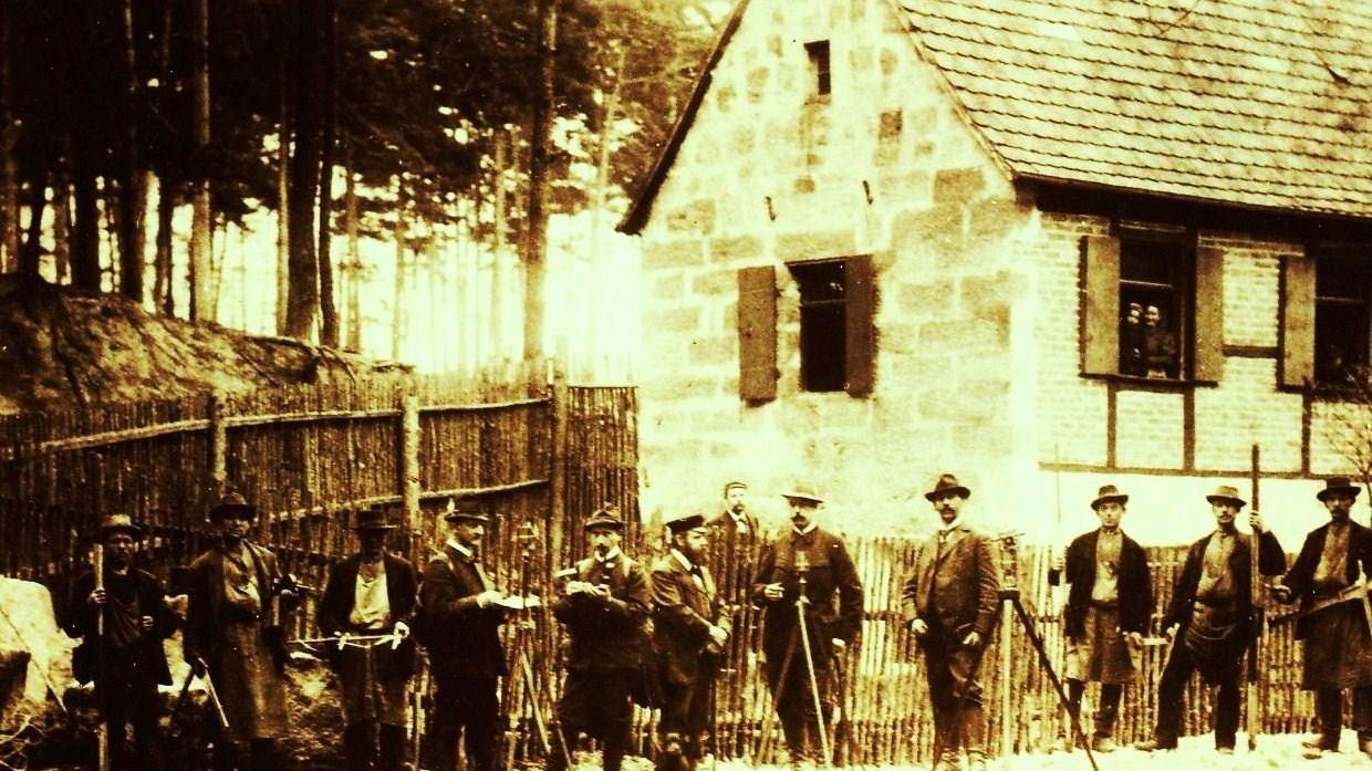 Wirtshaus mitten im Kalchreuther Forst Wirtshaus mitten im Kalchreuther Forst