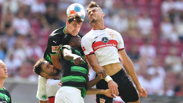 Durfte nach seinem durchwachsenen Spiel in Babelsberg auch in Stuttgart von Beginn an spielen. Offenbarte dort allerdings ähnliche Probleme und gab der Fürther Abwehr zu keiner Minute Sicherheit.