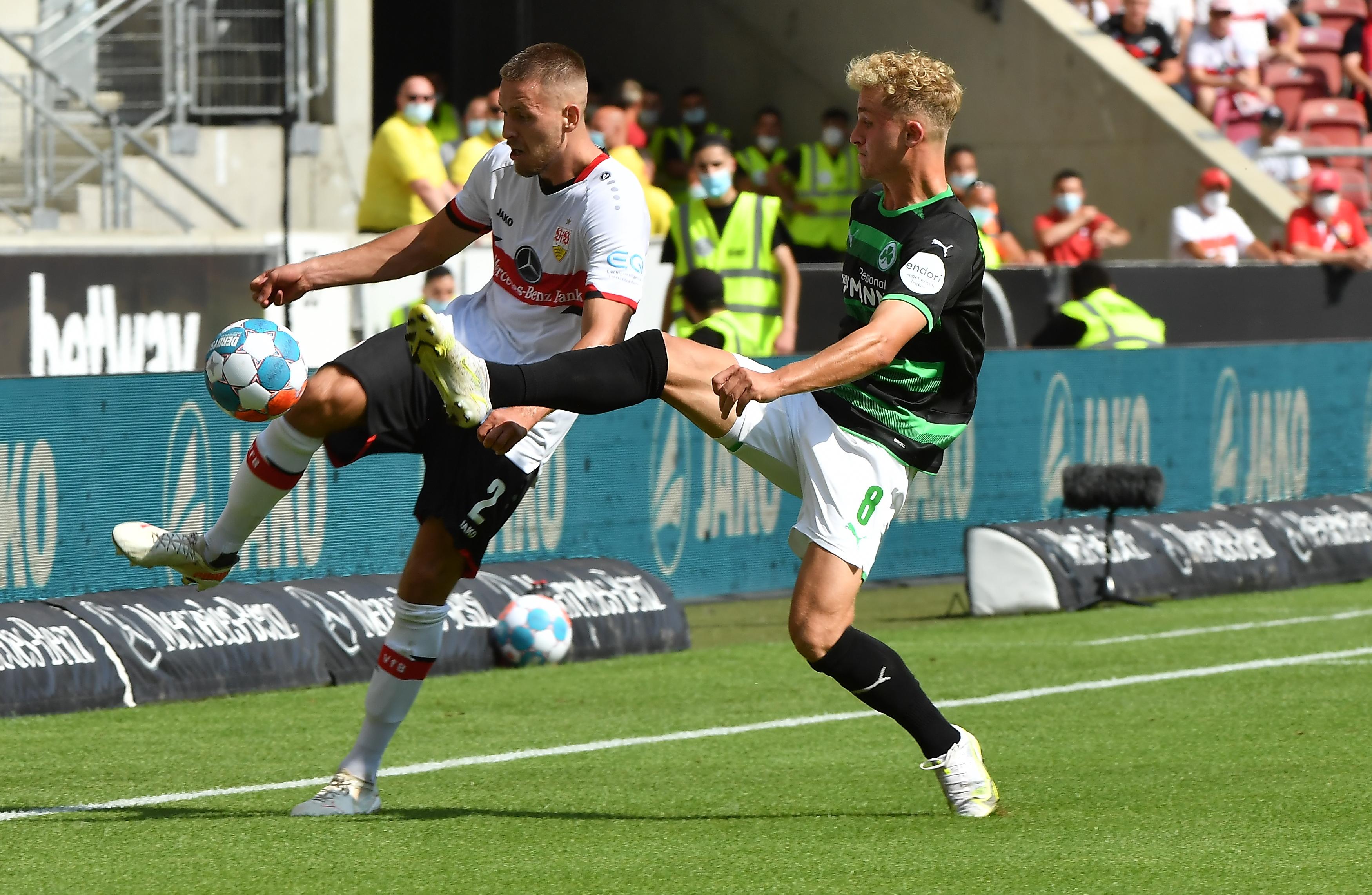 Fiel schon gegen Babelsberg als Achter kaum auf und machte auch bei seiner Rückkehr in die Bundesliga keine Werbung für sich. Wurde folgerichtig ausgewechselt.