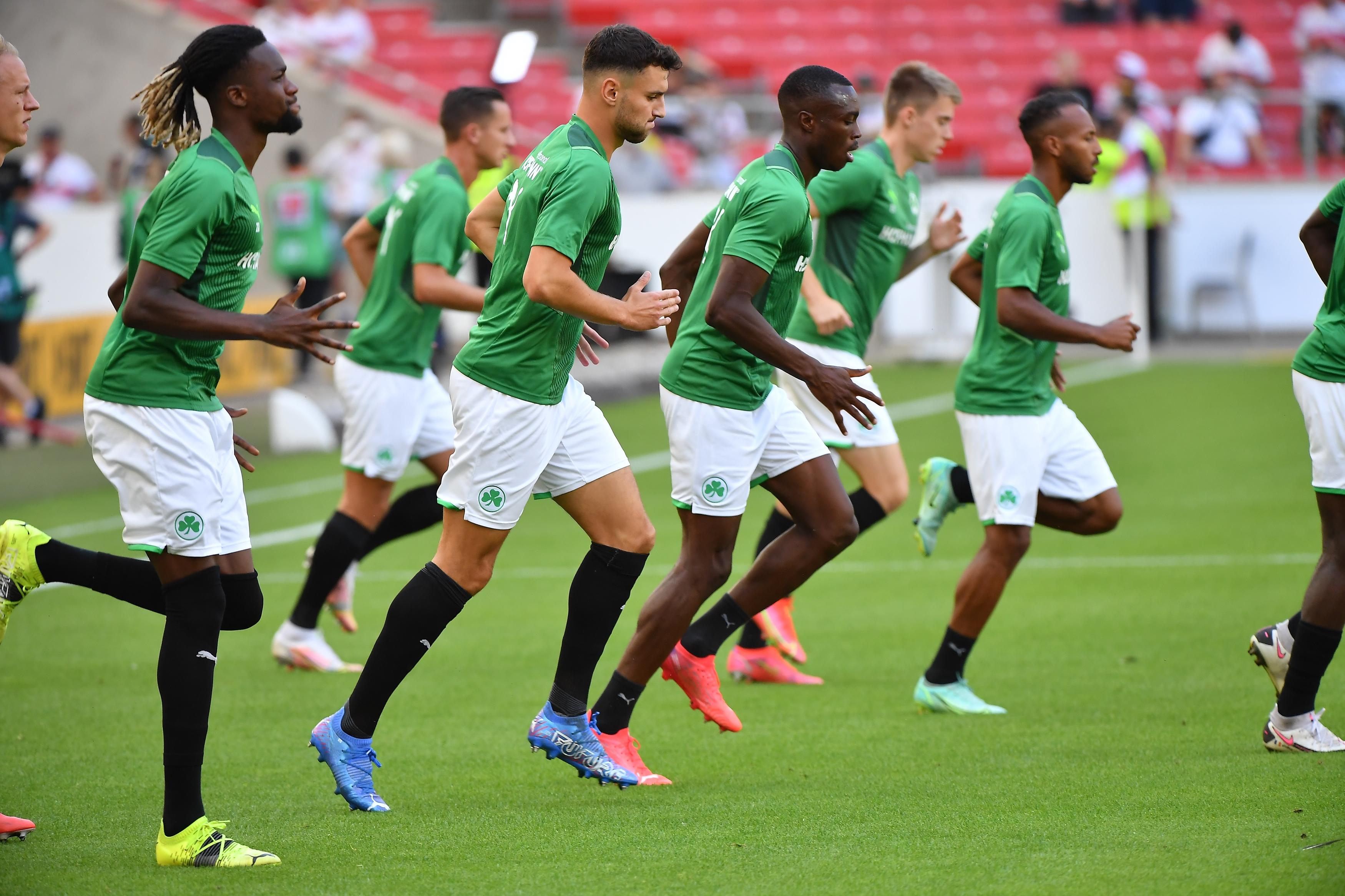 Konnte seine Geschwindigkeit nicht nutzen, weil das Kleeblatt nach seiner Einwechslung fast nur noch darauf bedacht war, eine noch höhere Niederlage zu verhindern. Leitete in der Nachspielzeit immerhin den Ehrentreffer vor und sammelte so seinen ersten Bundesliga-Assist. Immerhin etwas...