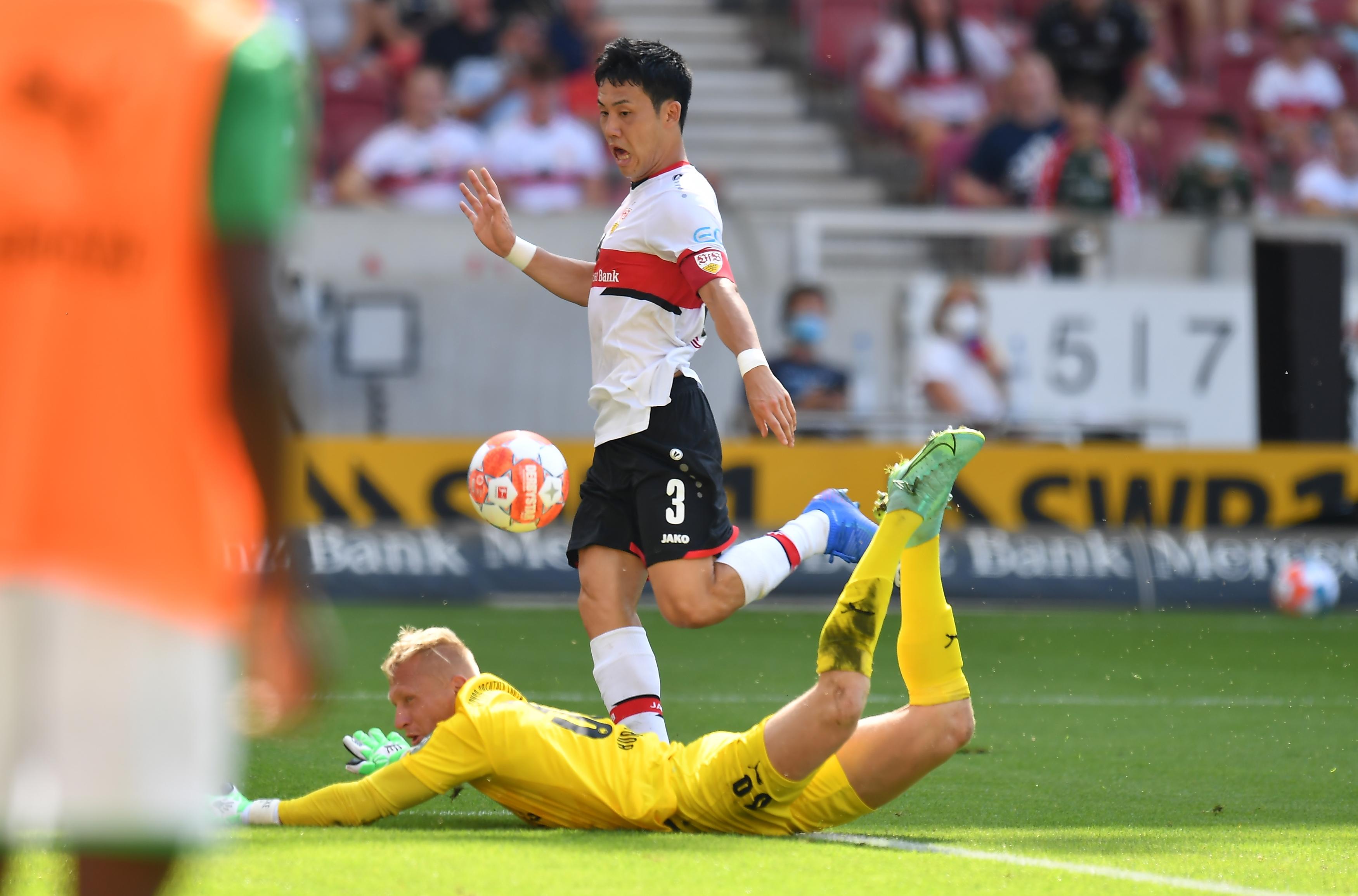 Das hätte definitiv besser laufen können: Mit 1:5 hat das Kleeblatt den Saisonauftakt beim VfB Stuttgart in den Sand gesetzt. Phasenweise spielten die Hausherren den Aufsteiger schwindelig -hier kommen alle Bilder der Hitze-Schlacht!