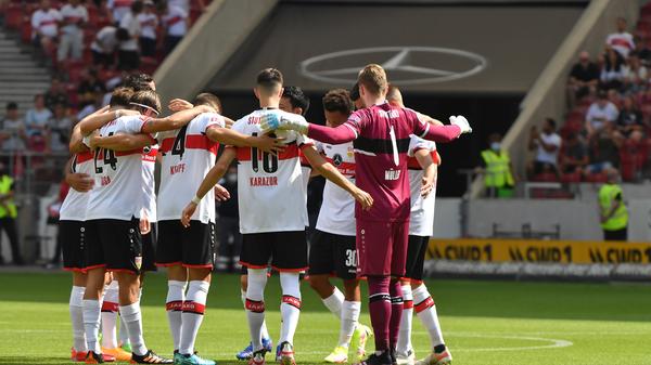 Das hätte definitiv besser laufen können: Mit 1:5 hat das Kleeblatt den Saisonauftakt beim VfB Stuttgart in den Sand gesetzt. Phasenweise spielten die Hausherren den Aufsteiger schwindelig -hier kommen alle Bilder der Hitze-Schlacht!