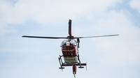 Mit dem Hubschrauber ist der verletzte Mann ins Krankenhaus geflogen worden. Mit dem Hubschrauber ist der verletzte Mann ins Krankenhaus geflogen worden.