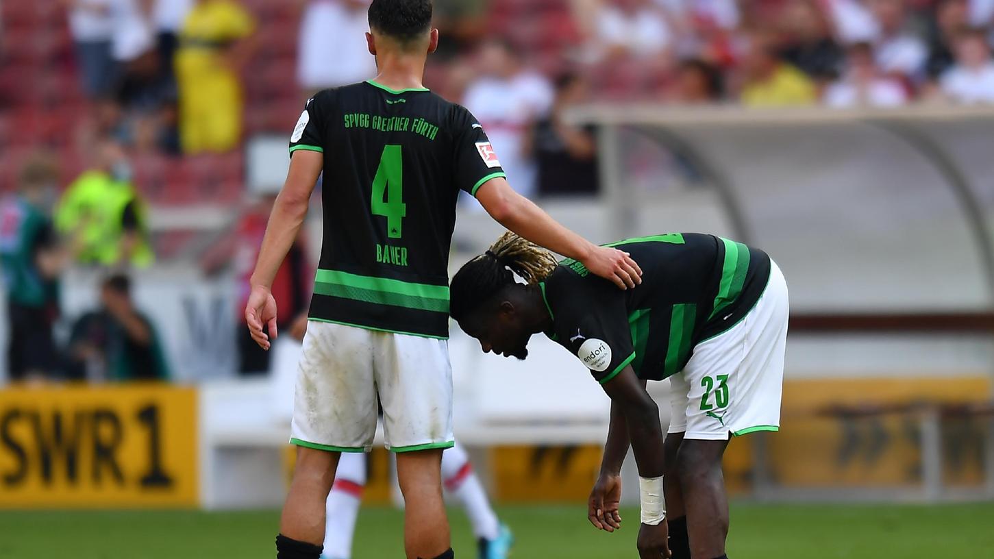 In Stuttgart gingen die Köpfe der Fürther Spieler nach unten, das Podcast-Team glaubt trotzdem, dass alles gut wird.
In Stuttgart gingen die Köpfe der Fürther Spieler nach unten, das Podcast-Team glaubt trotzdem, dass alles gut wird.