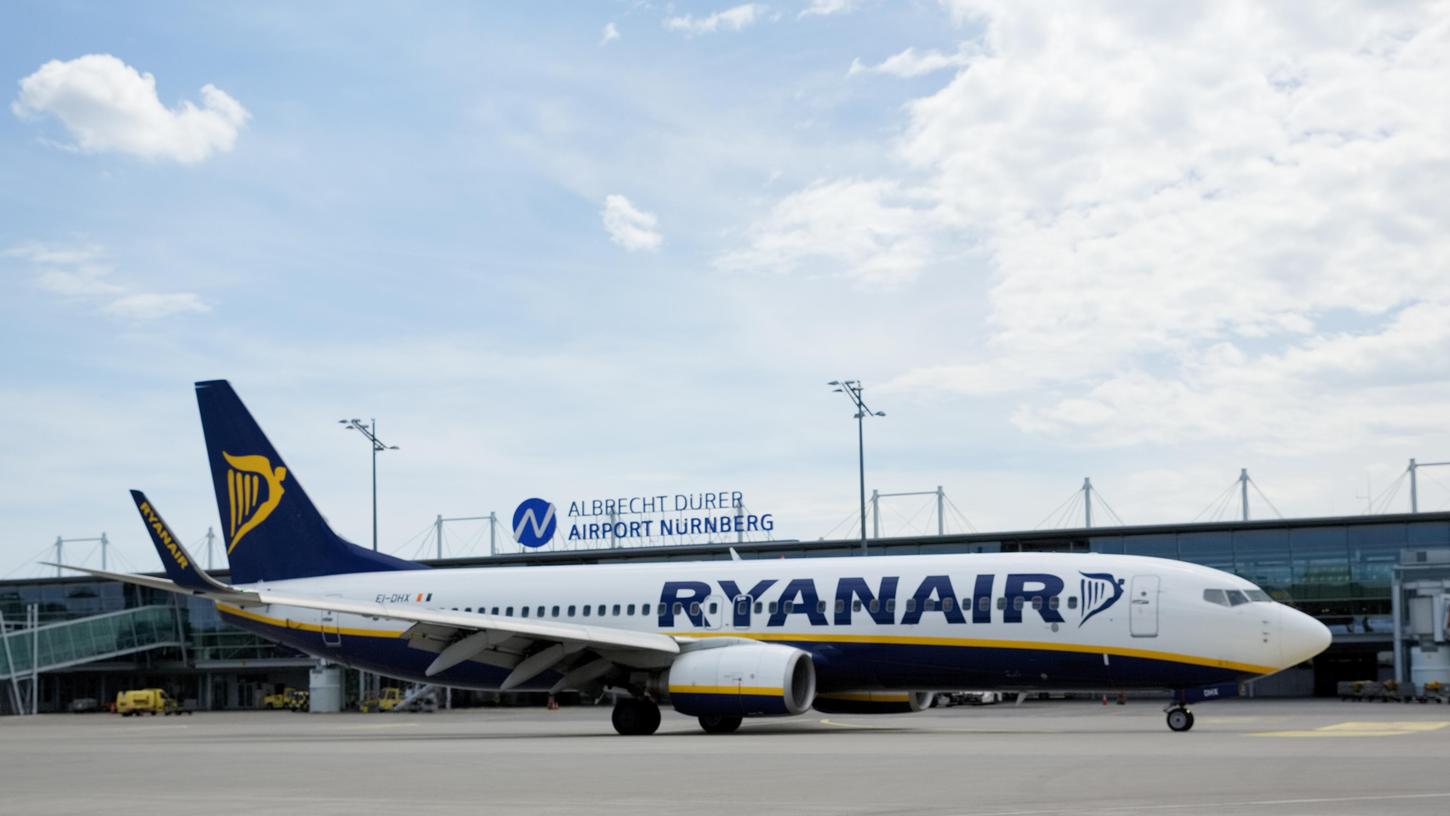 Ryanair fliegt Reisende in den Süden, beispielswiese an die Algarve. Ryanair fliegt Reisende in den Süden, beispielswiese an die Algarve.