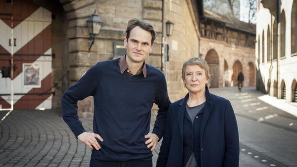 Fabian Hinrichs spielt auch im neuen Franken-"Tatort" den Ermittler Felix Voss. Dagmar Manzel ist wieder als Paula Ringelhahn zu sehen.