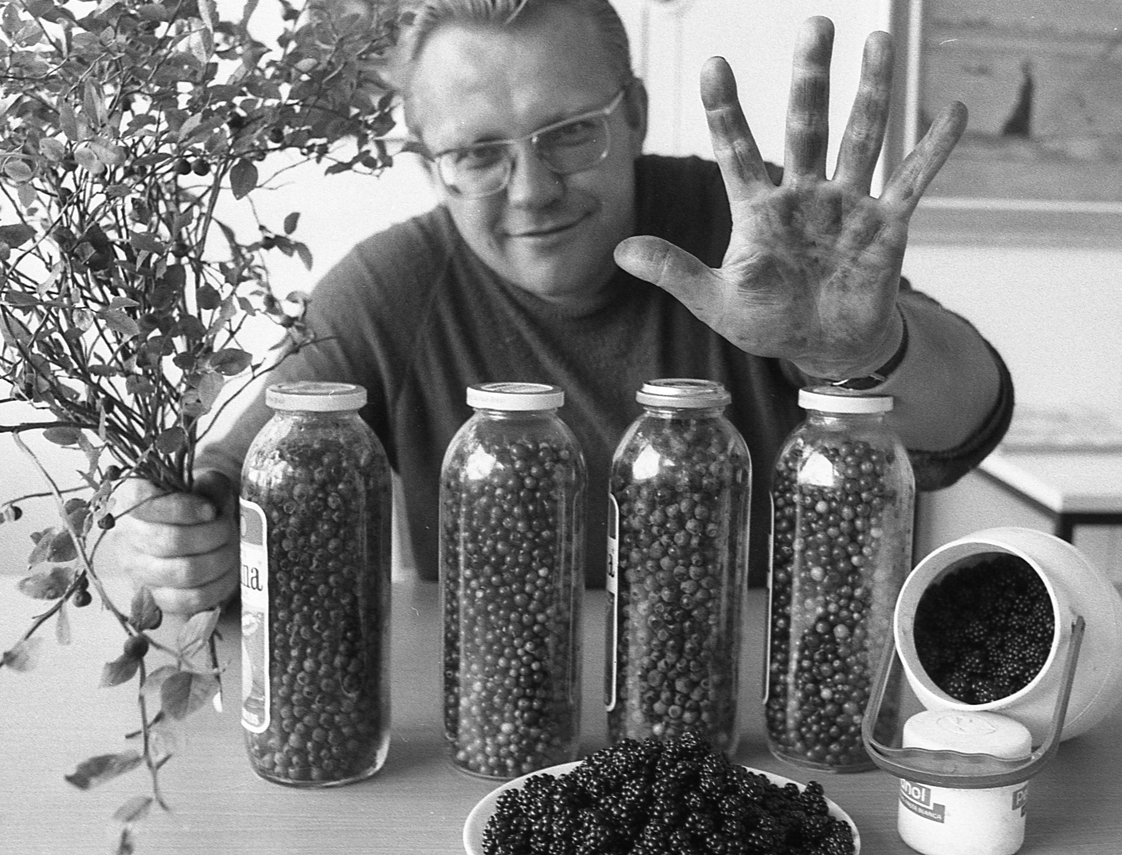 19. August 1971: Die Beeren sind reif: Zur Ernte in den Reichswald 19. August 1971: Die Beeren sind reif: Zur Ernte in den Reichswald