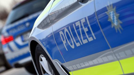 Auto eines 22-Jährigen landete in Heroldsbach auf dem Dach