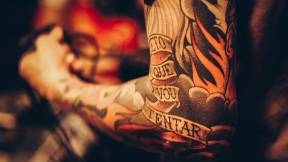 Gesundheit gefährdet: Diese Tattoo-Farbe ist am schädlichsten für unsere Körper