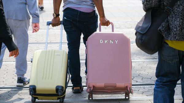 Düsseldorf 11.08.2021 Reise Reisen Urlaub Urlaubsboom Ausflug Städtetour Sightseeing Wochenendreise Wochenendtrips Woch