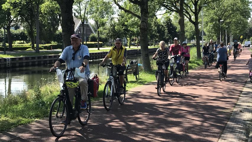 Die gute Radverkehr-Infrastruktur in Holland erlaubt auch das unproblematische Fahren in größeren Gruppen. 