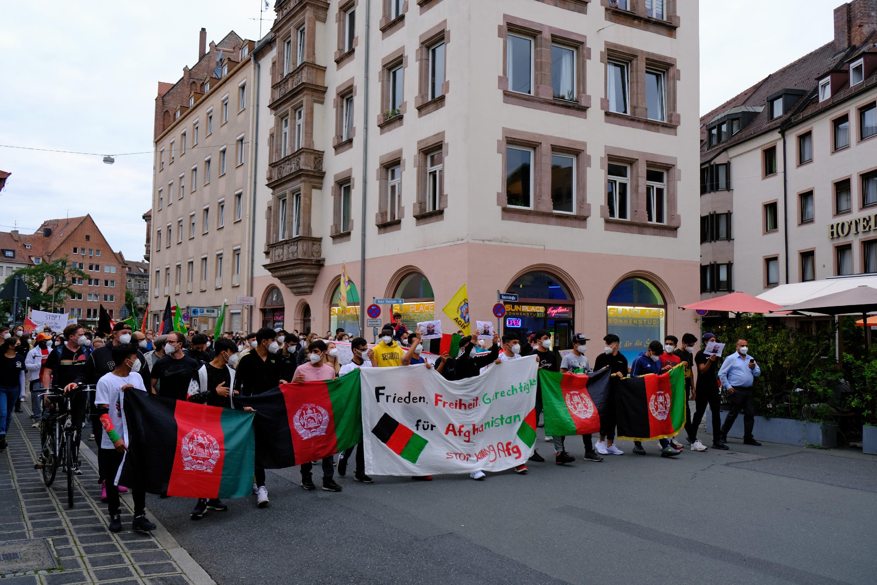 Nachdem der Weiße Turm passiert war, ging es weiter in Richtung Kornmarkt.