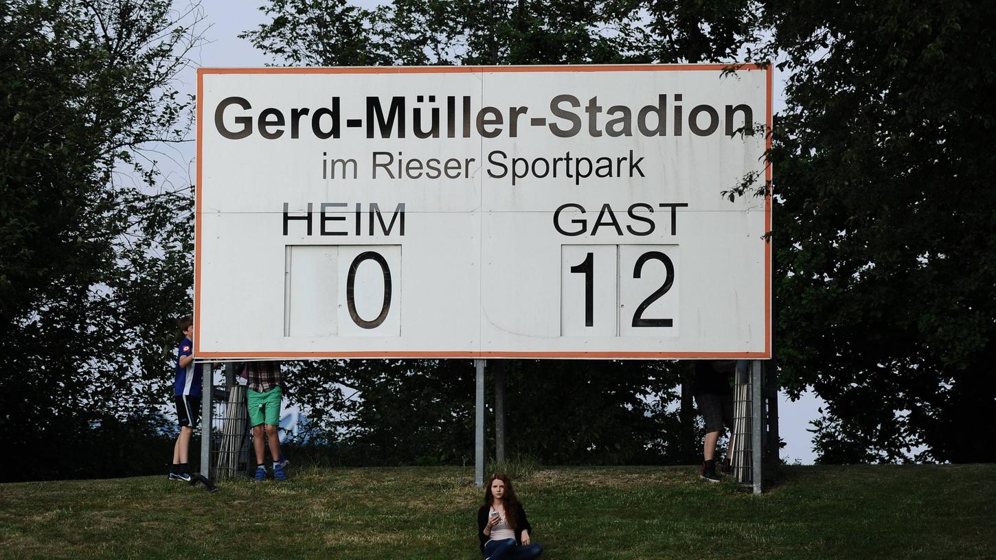 Das Stadion in Nördlingen ist nach der Bayern-Legende benannt.