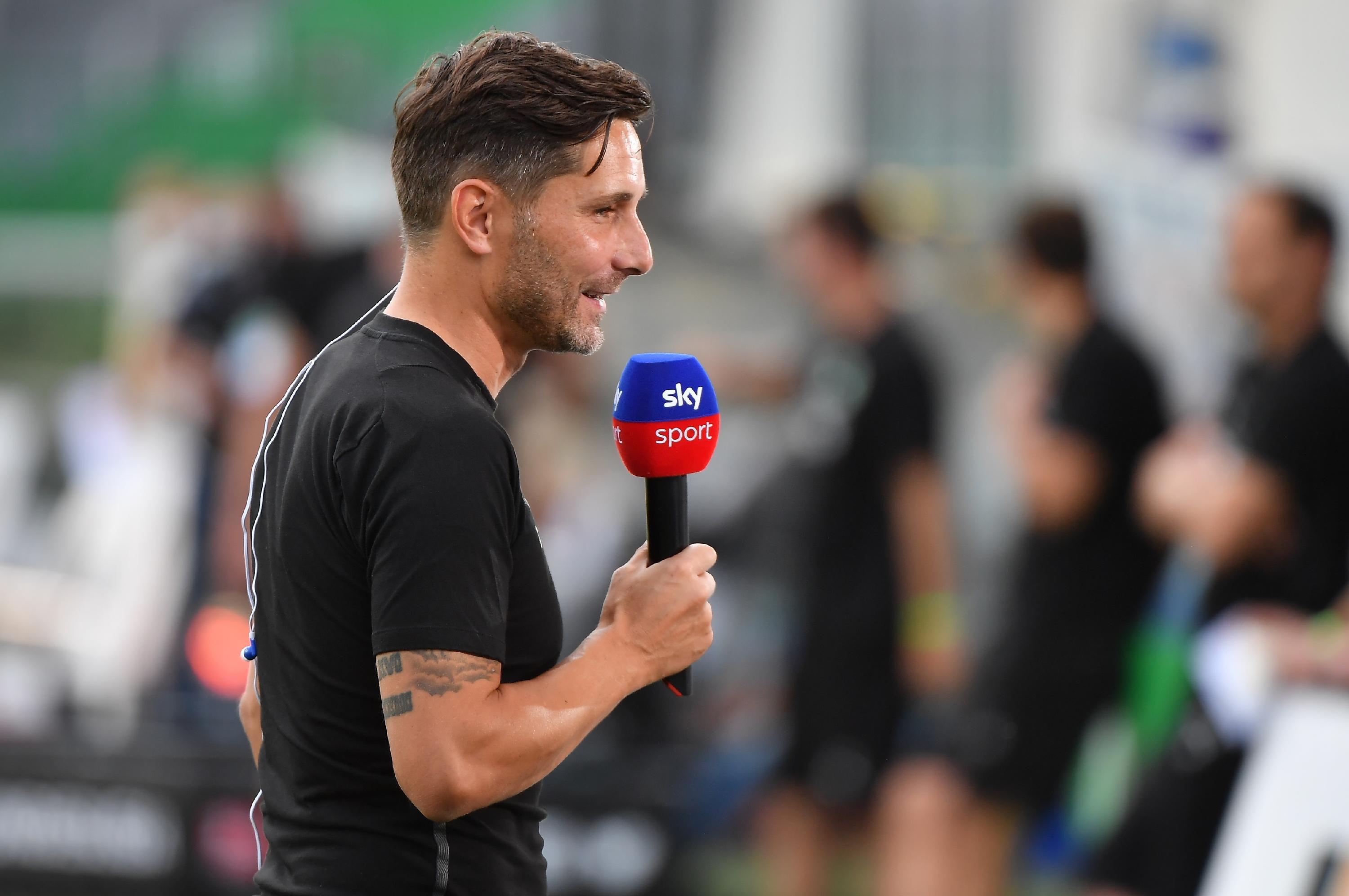 Die SpVgg Greuther Fürth startet mit der Hypothek der 1:5-Klatsche gegen Stuttgart ins erste Heimspiel der Saison. Die Sehnsucht beim Kleeblatt nach dem ersten Bundesliga-Heimsieg der Vereinsgeschichte aber ist groß. "Natürlich nehmen wir das wahr“, sagt Coach Stefan Leitl vor der Partie. "Wir haben einen klaren Auftrag von unseren Fans bekommen.“