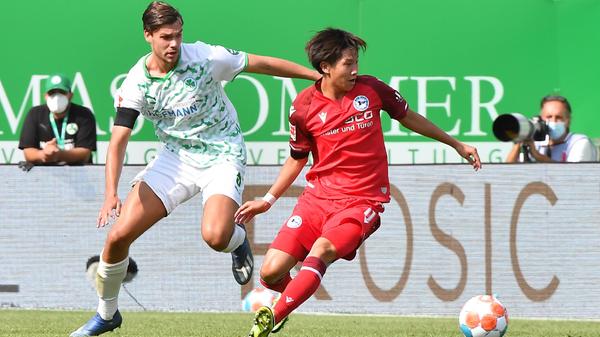 Erfuhr erst wenige Minuten vor Anpfiff, dass er gebraucht wird. Übernahm den Platz von Gideon Jung, der sich beim Aufwärmen verletzt hatte, in der Innenverteidigung. War sofort bereit, gewann seine Duelle, grätschte, baute das Spiel auf und machte ein sehr gute Partie. Einzig offensiv mit Schwächen. Vergab kurz vor Schluss nach einer Ecke das mögliche 2:1.