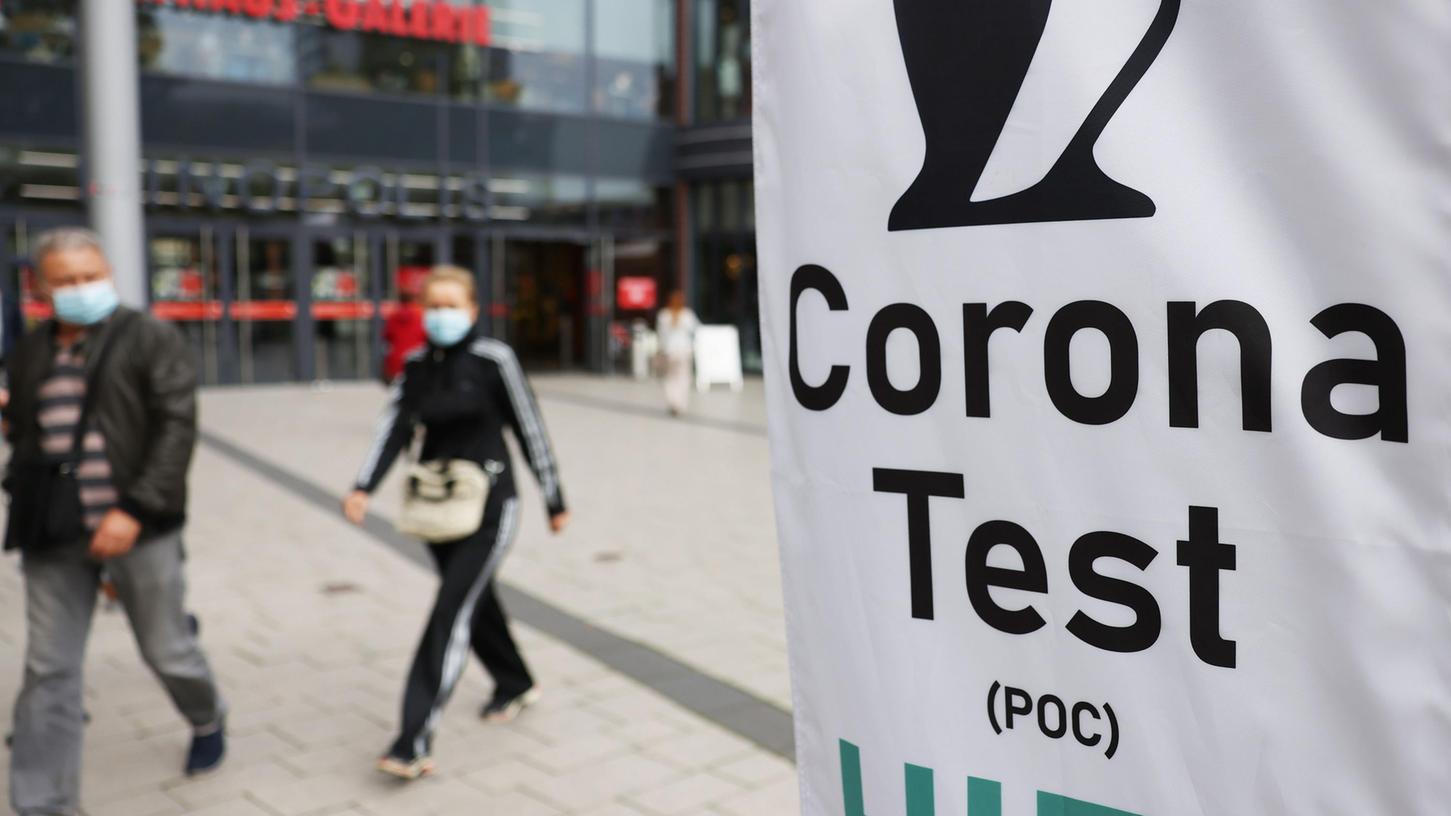 Nach der 3G-Regel müssen Ungeimpfte in vielen Bereichen des öffentlichen Lebens einen negativen Coronatest vorweisen.
Nach der 3G-Regel müssen Ungeimpfte in vielen Bereichen des öffentlichen Lebens einen negativen Coronatest vorweisen.