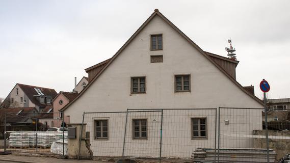 Dasselbe Bauernhaus verlor durch die Dämmung seiner Sandsteinfassade 2018 seine Aussagekraft.  