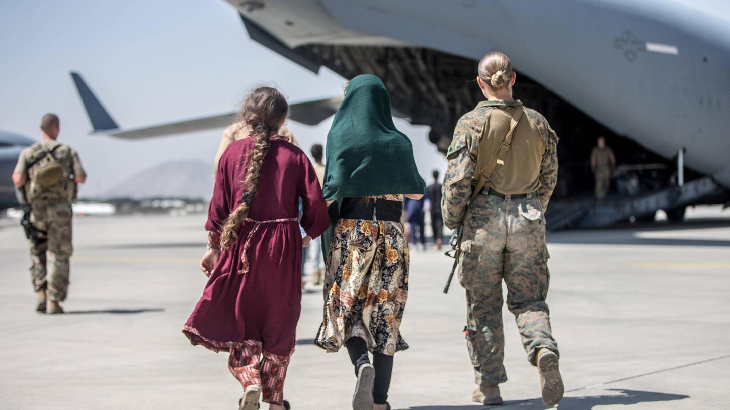 Flucht aus Afghanistan: Die USA halten daran fest, dass die Evakuierungsmission in Kabul am 31. August enden soll.