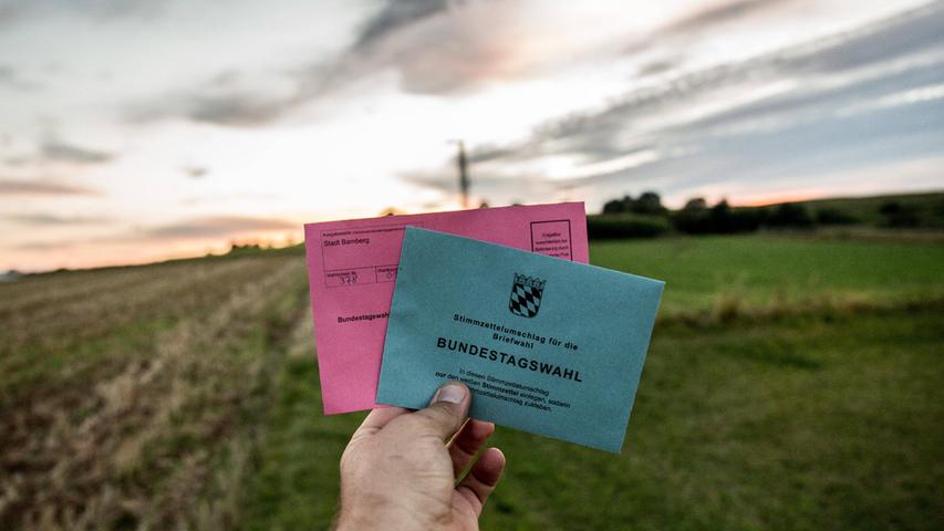 Viele Bürgerinnen und Bürger werden schon in den nächsten Tagen ihre Briefwahlunterlagen abschicken. Lässt sich ein Trend ausmachen, wie sich Briefwähler schon ein paar Wochen vor dem Wahltag entscheiden? Viele Bürgerinnen und Bürger werden schon in den nächsten Tagen ihre Briefwahlunterlagen abschicken. Lässt sich ein Trend ausmachen, wie sich Briefwähler schon ein paar Wochen vor dem Wahltag entscheiden?