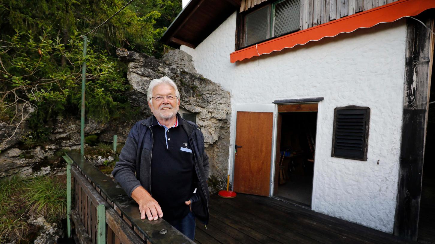 Ruhe und tolle Aussicht: Die Terrasse der TC Enzian-Hütte hoch über dem Hirschbachtal ist ein Lieblingsplatz von Ulrich Büttner. 