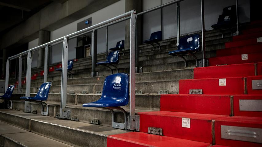 Das Bild wurde nach der Pressekonferenz aufgenommen. Der HCE und die Ice Tigers hoffen aber immer noch darauf, dass es in der zweiten September-Woche in der Arena wieder voller ist. 