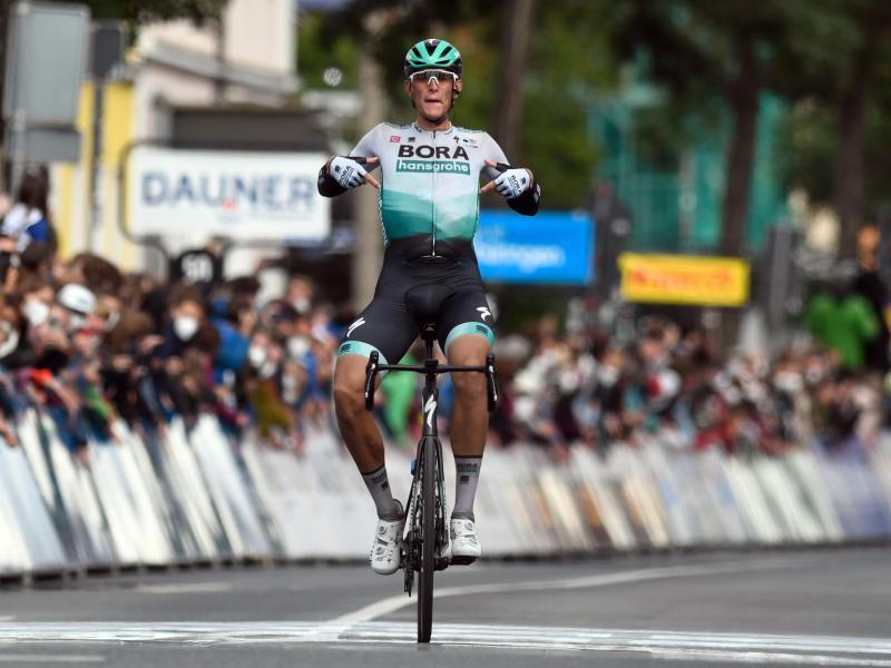 Politt gewinnt dritte Etappe der Deutschland Tour_urn-newsml-dpa-com-20090101-210828-99-03490_large_4_3.jpg