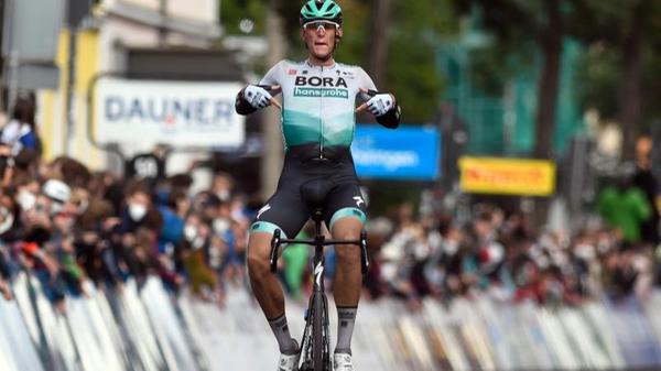Politt gewinnt dritte Etappe der Deutschland Tour_urn-newsml-dpa-com-20090101-210828-99-03490_large_4_3.jpg
