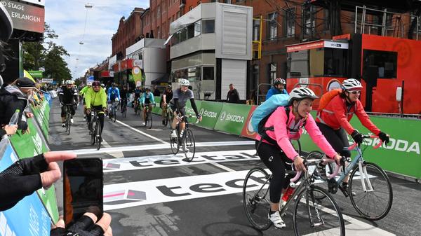 Für alle ging es über die zwölf Kilometer lange Zielrunde. Start war um 13.15 Uhr.