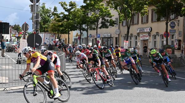 Der Kurs führte über neun Runden von jeweils 4,7 Kilometern, mit Start und Ziel wie die Profis auf der Erlanger Luitpoldstraße