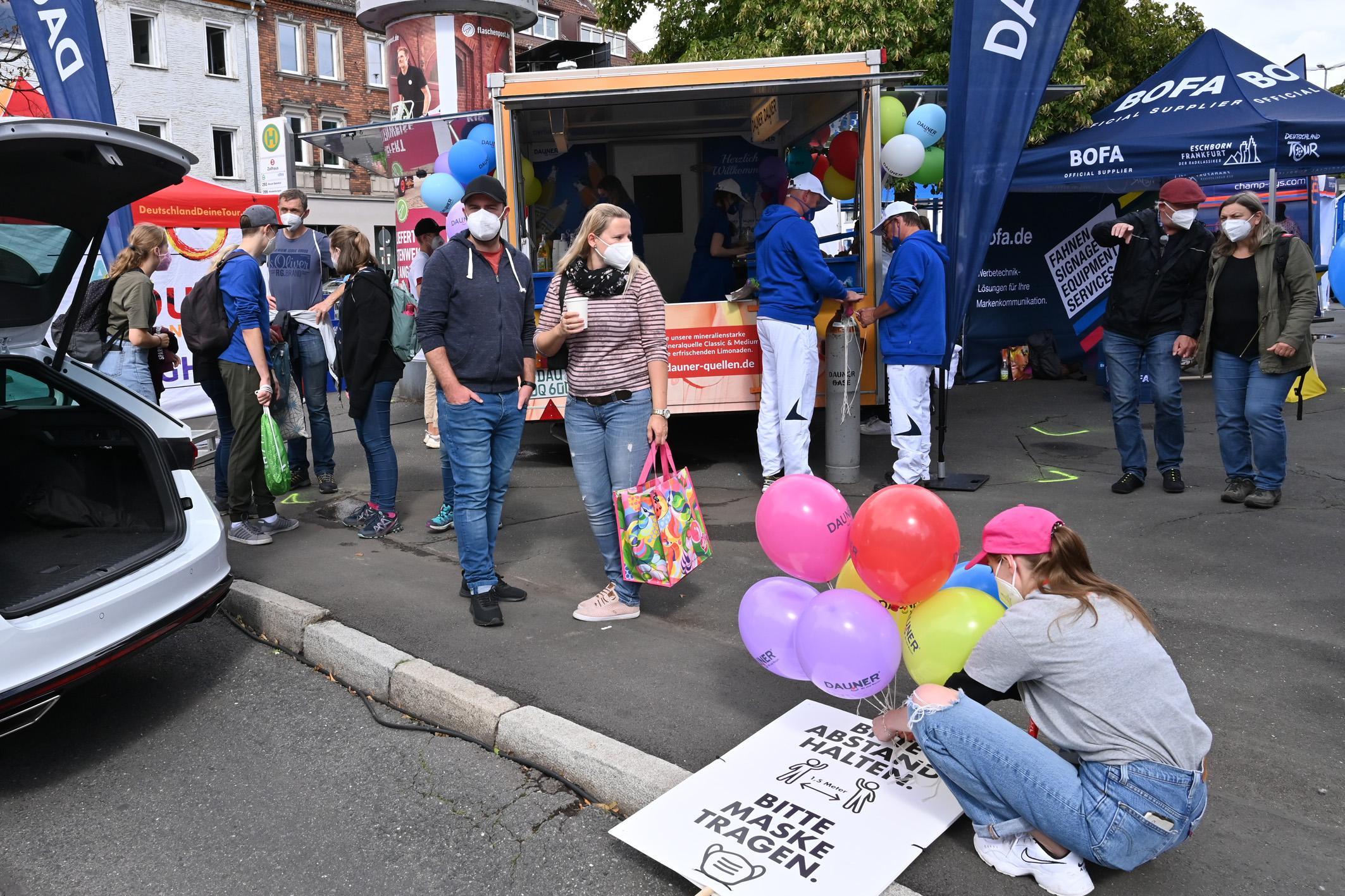 Auf dem gesamten Gelände der Expo-Tour galt Maskenpflicht.